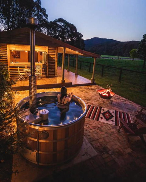 Nug Nug Park Cabin - Australian Directory 1