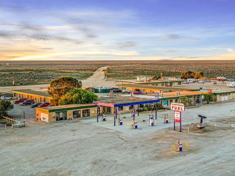 Nullarbor Roadhouse - Australian Directory 0