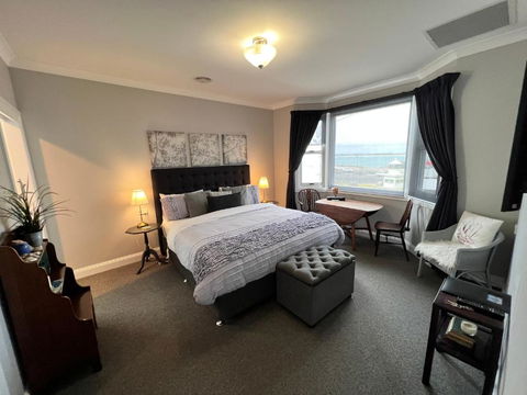 Number 10 -King Bed With Breakfast - Australian Directory 0