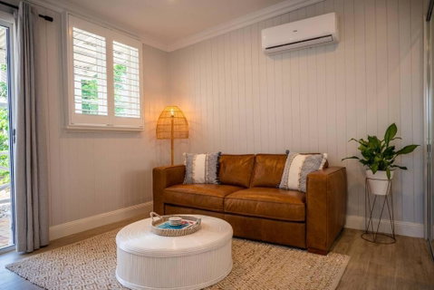 Oasis On Esplanade - Australian Directory 3