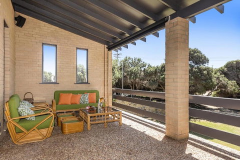 Ocean Close - Spacious Beach House - Australian Directory 2
