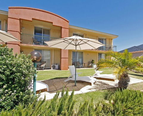 Ocean View Motel - Australian Directory 1