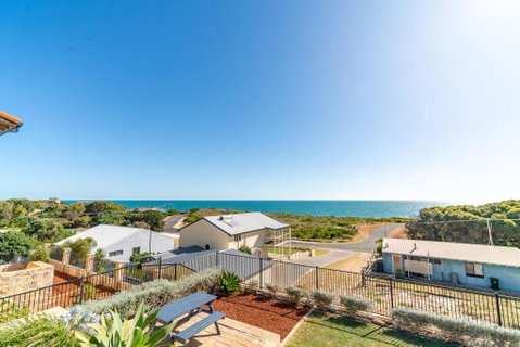 Ocean View Retreat - Best View In Town - Australian Directory 3