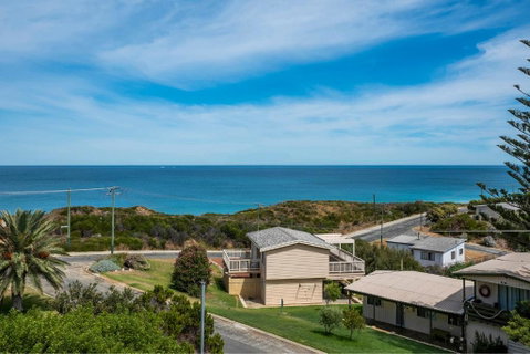 Ocean Vista Large Modern Home With Ocean Views - Australian Directory 0