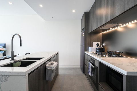 Olympic Park Stylish Apt With Gym Pool Good View - Australian Directory 3
