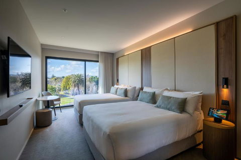 Oval Hotel At Adelaide Oval - Australian Directory 2