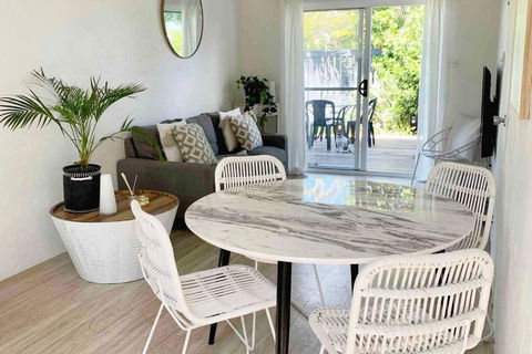 PA1,Great Holiday In Sunshine Beach With Your Pets - Australian Directory 0
