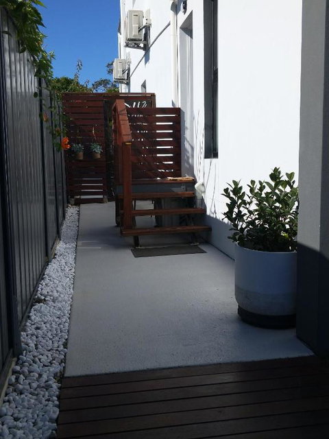 Pablos Retreat - Australian Directory 2