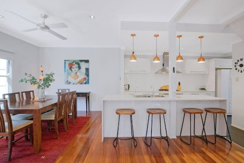 Paddington Cottage - A Classic Queenslander Stay - Australian Directory 3