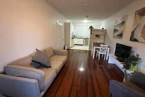 Paddington Pad With Back Deck And Free Car Space Close To Suncorp - Australian Directory 1