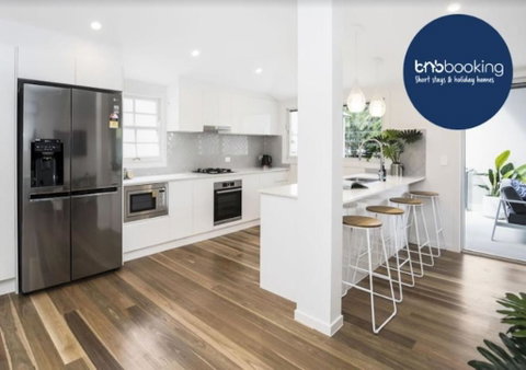 Park Avenue Terrace House Sleeps 9 - Australian Directory 0