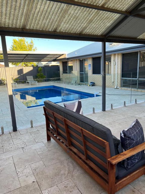 Parkside Pool Home In Aubin Grove - Australian Directory 0