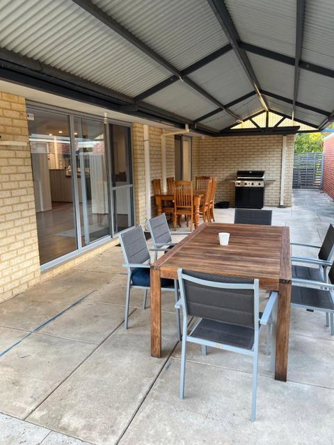 Parkside Pool Home In Aubin Grove - Australian Directory 3