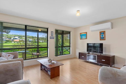 Pascalinga 38 Carrickalinga Road - Australian Directory 1