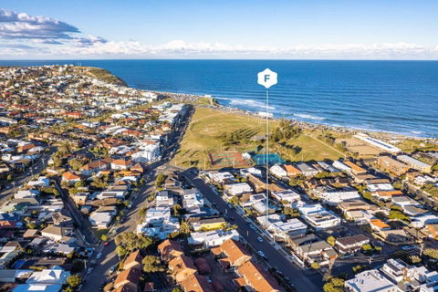 Pattys Cottage - Pet Friendly Home In Merewether - Australian Directory 0