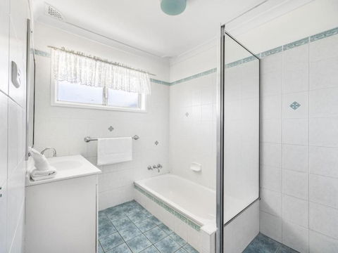 Peaceful 3BR Comfy Unit Sunnybank Near Everything - Australian Directory 3