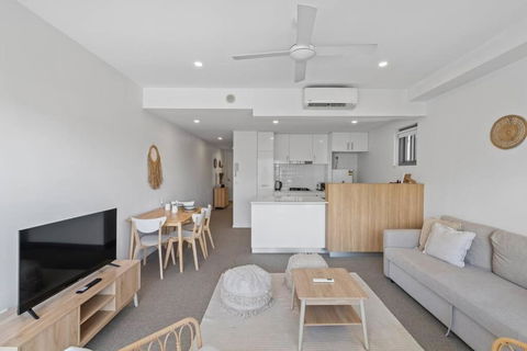 Peaceful One Bedroom Residence With Parking - Australian Directory 3