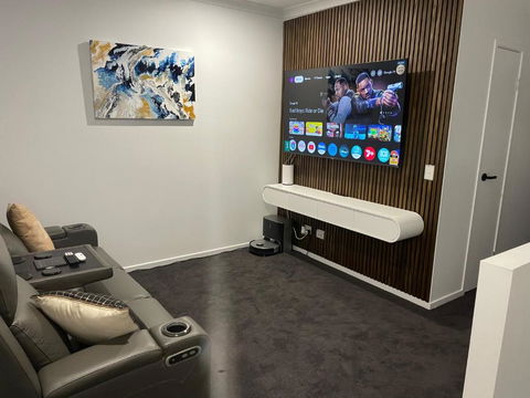 Peaceful Paradise - Australian Directory 2