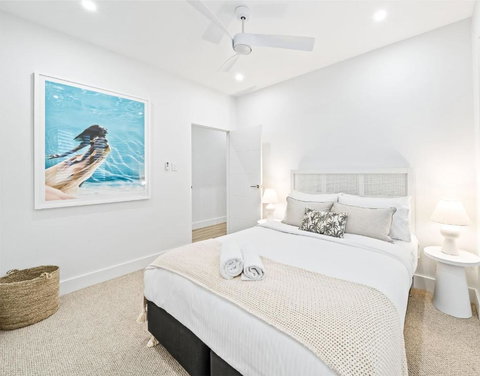 Peach At Palm View Collective - Australian Directory 2