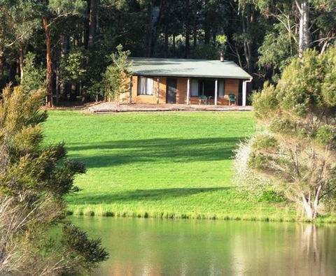 Pemberton Lake View Chalets - Australian Directory 3