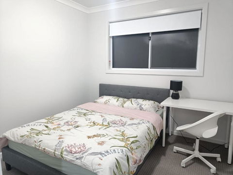 Peaceful Room In Modern And Spacious Baulkham Hills Home - BH2 - Australian Directory 0