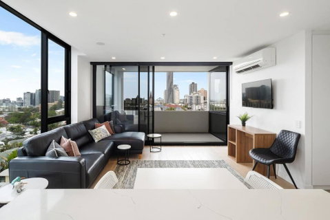 Perfect Haven In Spring Hill 2B1B And Parking - Australian Directory 0