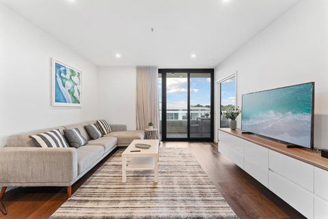 Perfect Location 1-Bed With Balcony, BBQ & Parking - Australian Directory 0