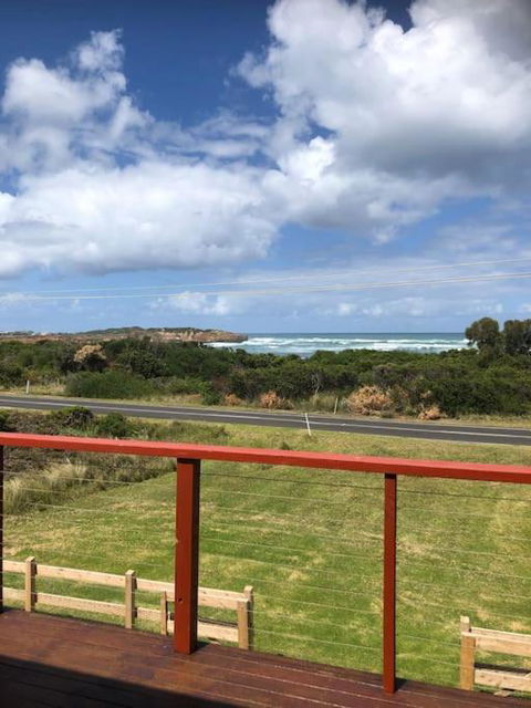Peterborough Beach House - Australian Directory 3