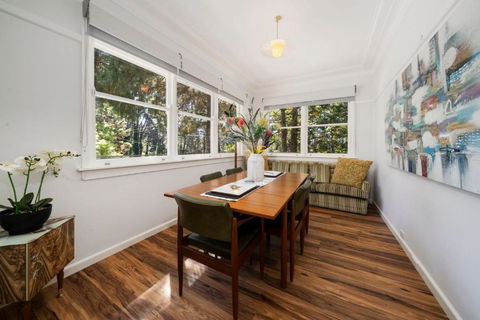 Pine Lodge - Australian Directory 3