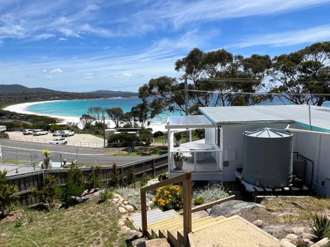 PIPI SHACK - Iconic Waterfront Shack Binalong Bay - Australian Directory 1