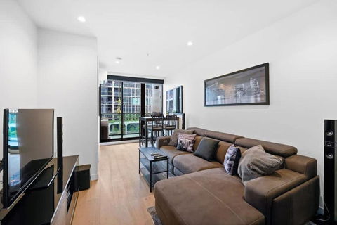 PM Residences - Modern Luxury 2BR Apt W Parking - Australian Directory 1