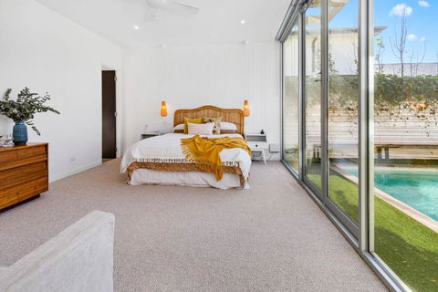 Poolside Paradise Mount Eliza - Australian Directory 3