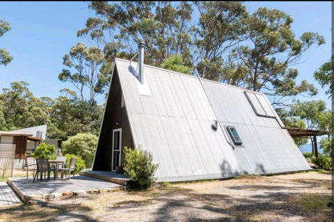 Poppies Retreat - Australian Directory 0