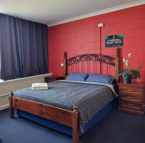 Port Adelaide Backpackers - Australian Directory 0