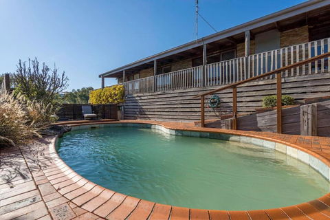 Port Philip Panorama - Bayview Retreat And Pool Bliss - Australian Directory 2