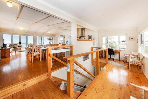 PORT WILLUNGA DREAMING A Beach Front Experience - Australian Directory 2