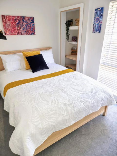 Queen Bed Apartment- No Sharing, Your Very Own Space - Australian Directory 0