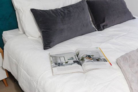 Premium Albert Park Grand Prix Apartment By Ready Set Host - Australian Directory 1