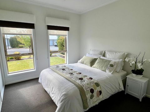Premium Barossa Getaway - Australian Directory 3