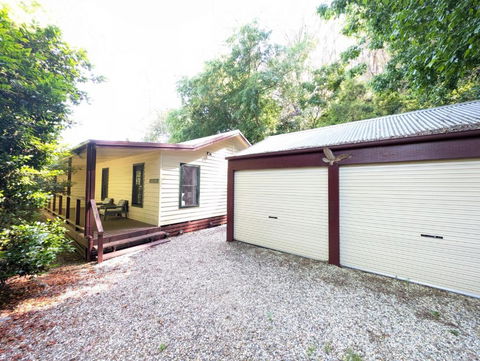 Primrose Cottage - Australian Directory 0
