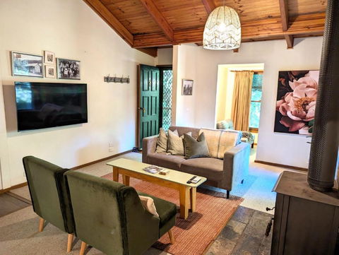 Primrose Cottage - Australian Directory 3