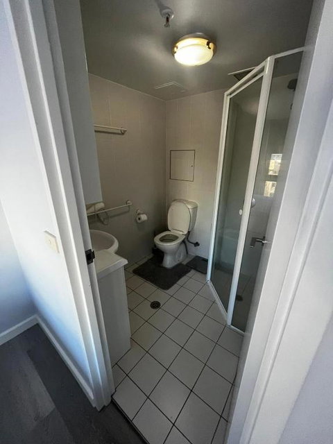 Private Room With Ensuite In The CBD - Australian Directory 3