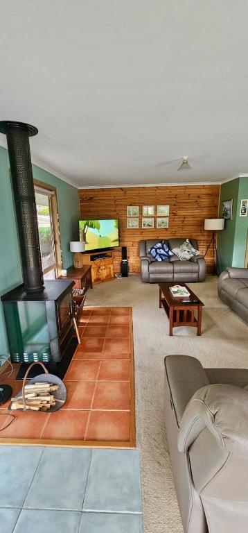 Prom Coast - Beach Abode - Sandy Point - Australian Directory 3