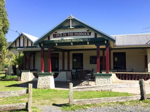 Pub In The Paddock - Australian Directory 0