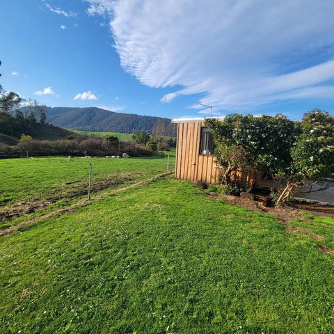 Pub In The Paddock - Australian Directory 3