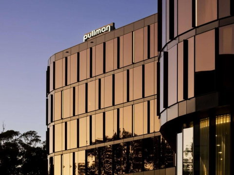 Pullman Sydney Penrith - Australian Directory 3