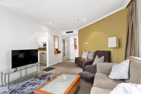 Quay West 2302 Self-Catering - Australian Directory 3