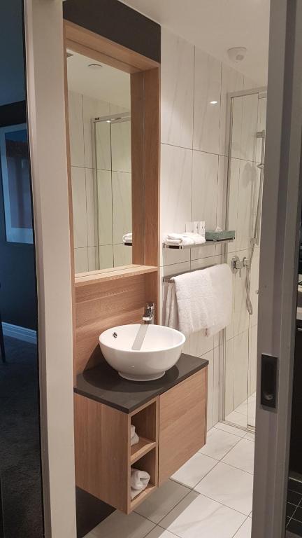 Quest East Melbourne - Australian Directory 2