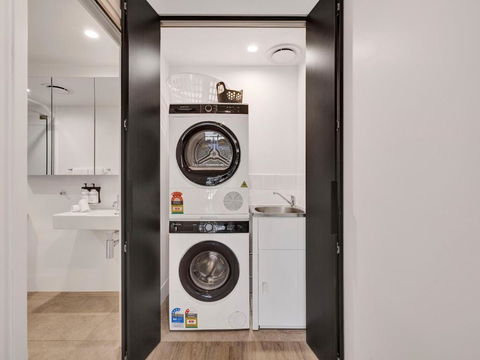 Rambla @ Berwick House - Australian Directory 1