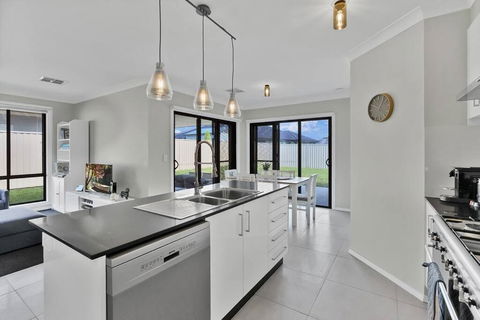 Red Gum Rise - Gateway To The Southern Highlands - Australian Directory 0